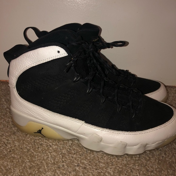 Mens Jordan 9 - Picture 3 of 5